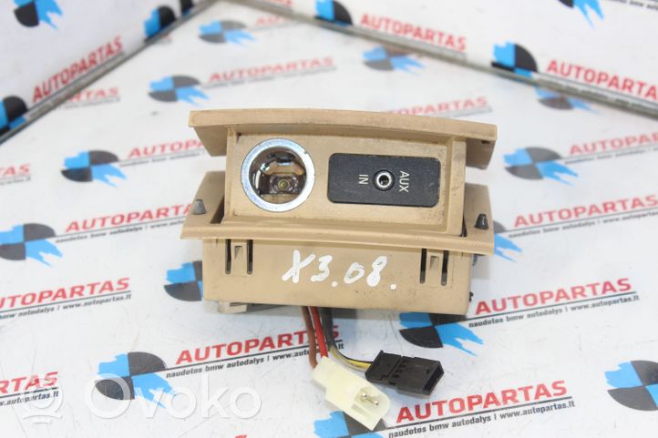 BMW X3 E83 Accendisigari posteriore 3428288