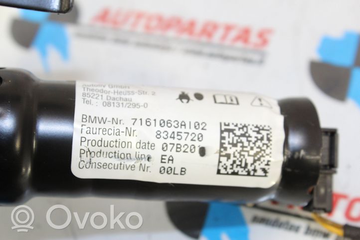 BMW X5 E70 Poduszka powietrzna Airbag fotela 7161063