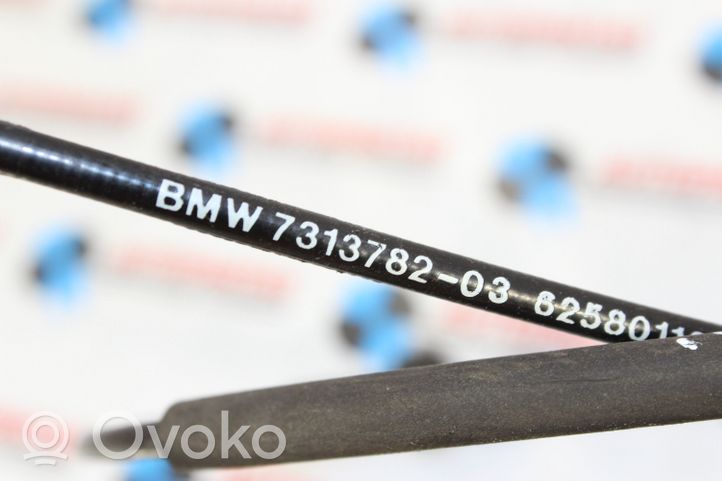 BMW 3 F30 F35 F31 Troselis variklio dangčio spynos 7313782