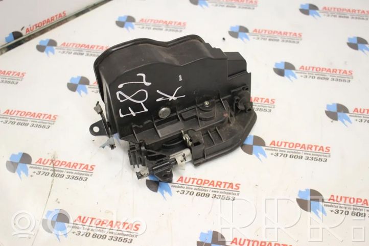 BMW 1 E82 E88 Serratura portiera anteriore 7202145