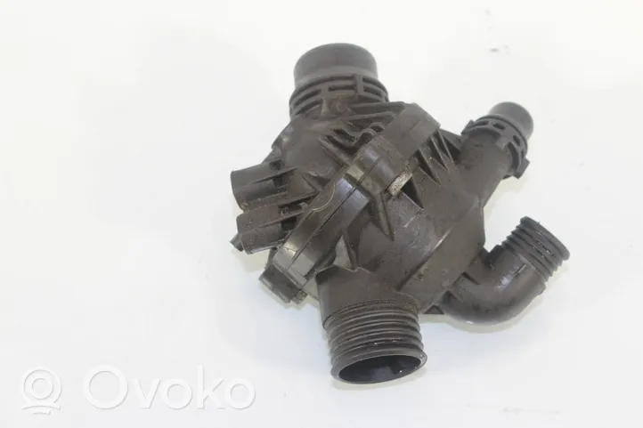 BMW X6 E71 Termostat 7601158