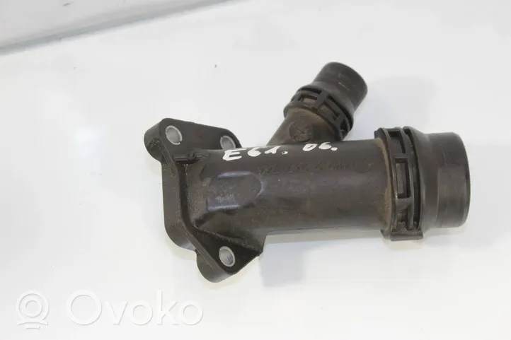 BMW 5 E60 E61 Tuyau de liquide de refroidissement moteur 11122247744