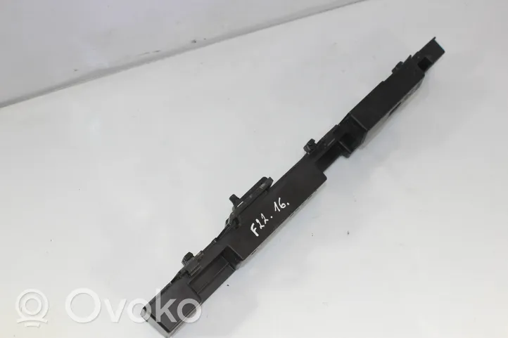 BMW 2 F22 F23 Pastiprinimas slenksčio 7268076