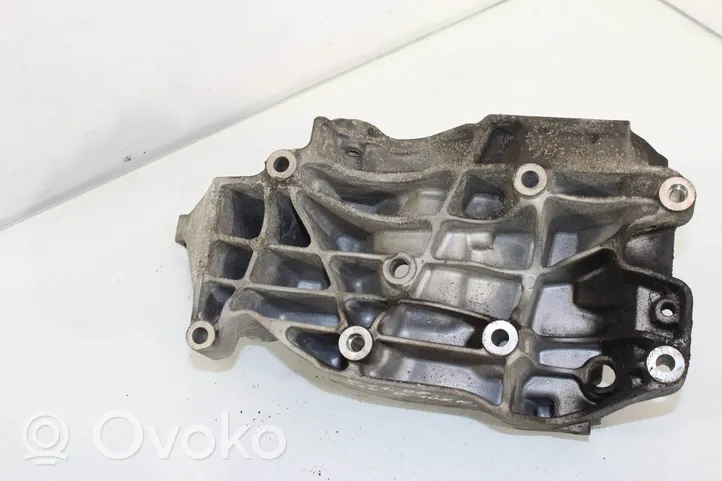 BMW 3 E90 E91 Generator/alternator bracket 7802639