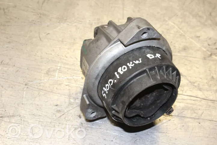 BMW 5 F10 F11 Soporte de montaje del motor 6777371