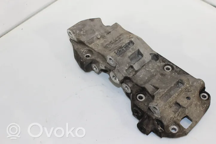 BMW 3 E90 E91 Engine mounting bracket 8506863