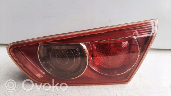 Mitsubishi Lancer VIII Lampy tylnej klapy bagażnika 