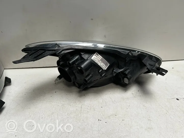 Toyota Aygo AB10 Lampy przednie / Komplet 811100H010