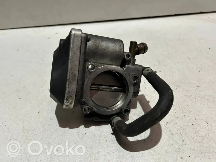 Opel Astra H Clapet d'étranglement 55562380