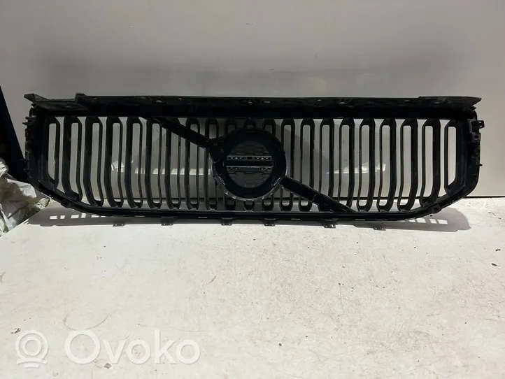 Volvo XC40 Atrapa chłodnicy / Grill 31457345