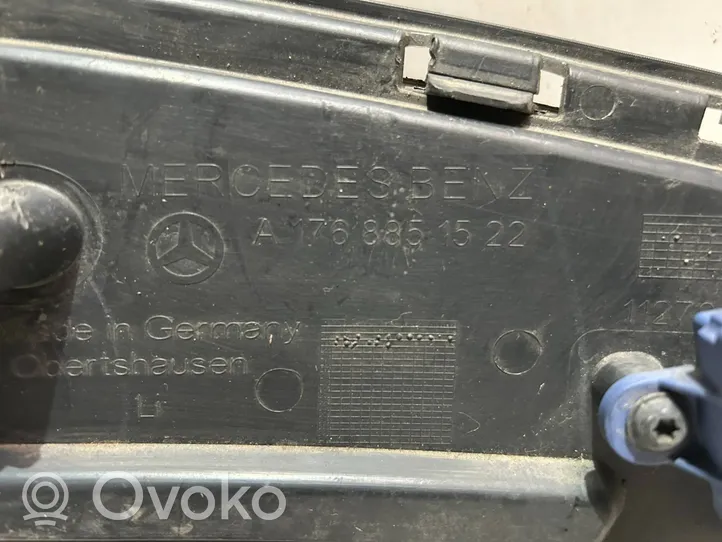 Mercedes-Benz A W176 Verkleidung Nebelscheinwerfer / Gitter vorne A1768851522