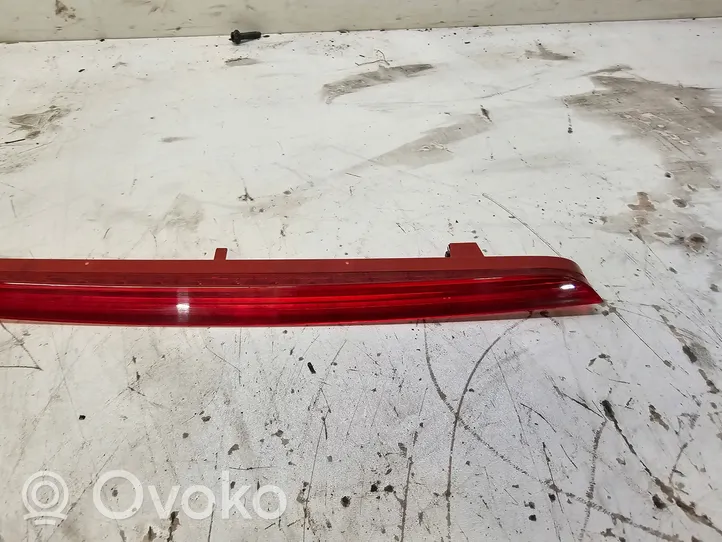 Audi Q3 F3 Trzecie światło stop 8V0945097D