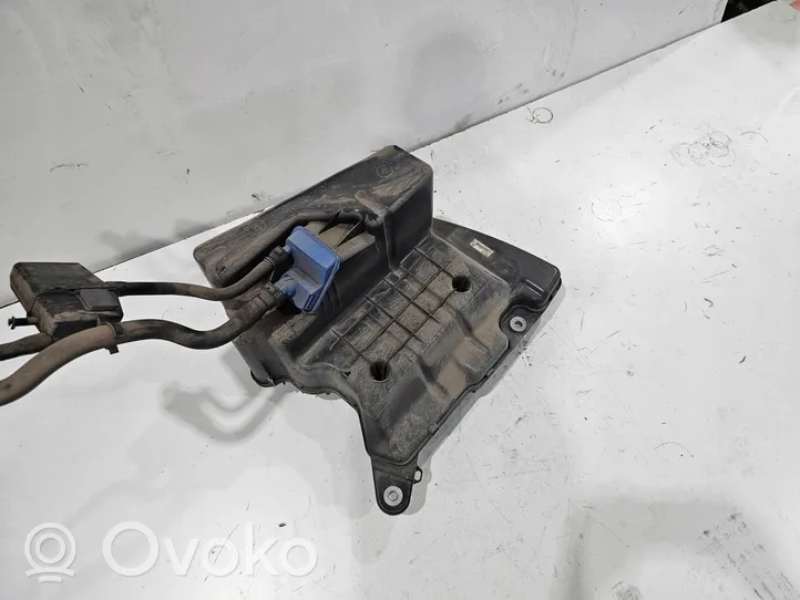 Audi A4 S4 B9 AdBlue skysčio bakelis 8W0131878T