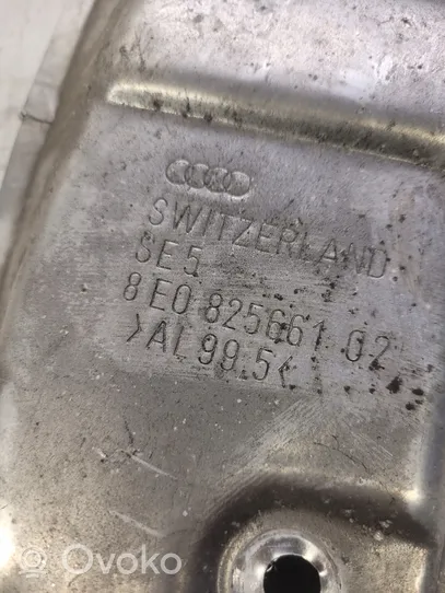 Audi A4 S4 B7 8E 8H Pakokaasulämmön lämpökilpi 8E0825661