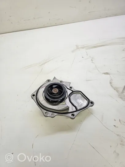 Volkswagen Golf VIII Pompe de circulation d'eau 06L121012L