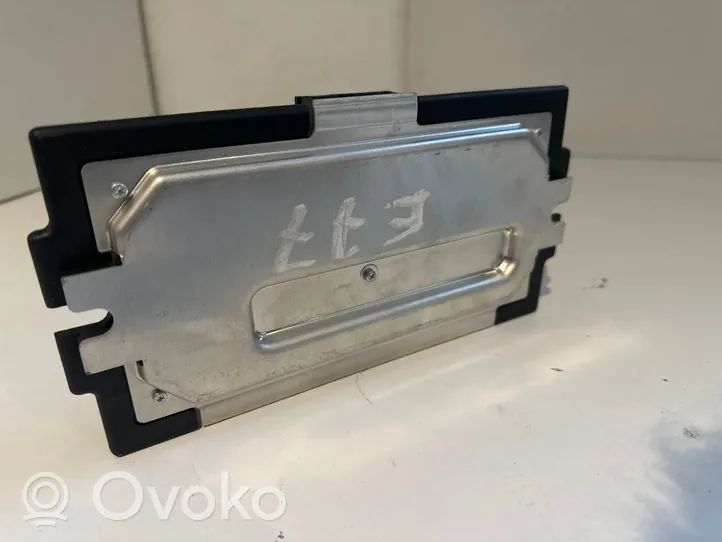 BMW X6 E71 Kosnsolės stalčiuko/lentinėlės paklotėlis 9176824