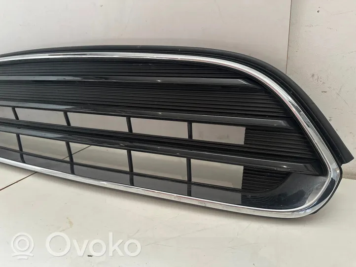 Mini Cooper Countryman F60 Maskownica / Grill / Atrapa górna chłodnicy 7931638