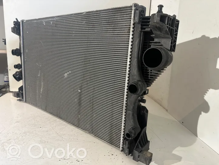 Mercedes-Benz A W177 Radiateur de refroidissement A2475000203