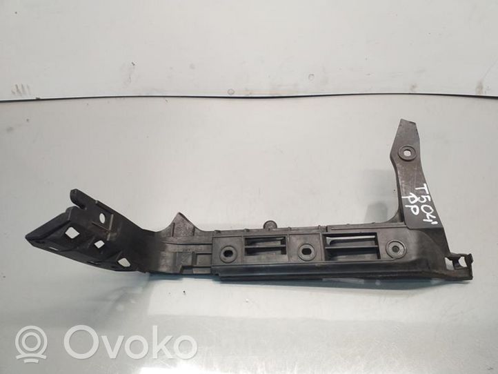 Volkswagen Multivan T5 Soporte de montaje del parachoques trasero 7H0807394A