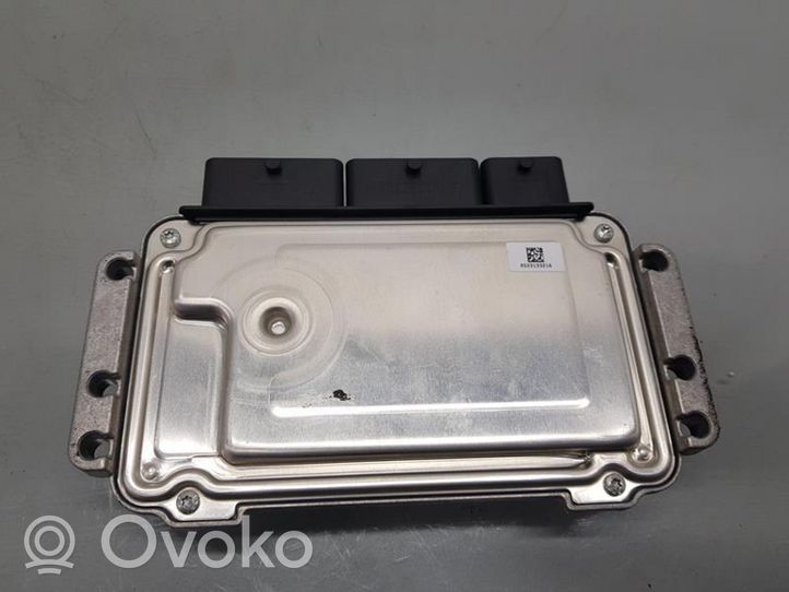 Renault Twingo III Блок управления двигателем ECU 237105748R 237107788R 026