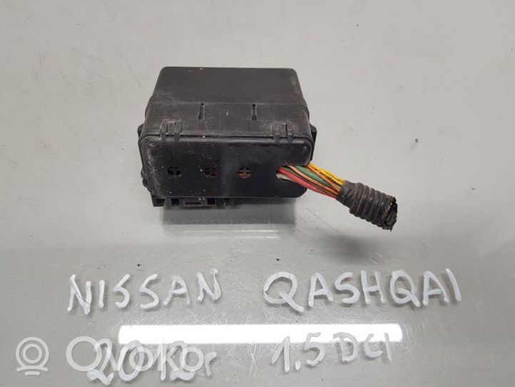 Nissan Qashqai Boîte à fusibles relais 