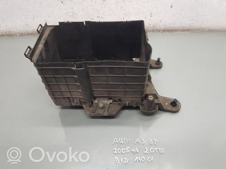 Audi A3 S3 8P Podstawa / Obudowa akumulatora 1K0915335B