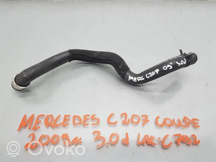 Mercedes-Benz CLK C207 A207 Tubo flessibile del liquido di raffreddamento del motore A2045010982