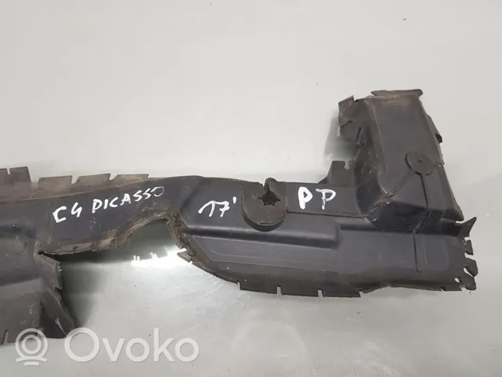 Citroen C4 II Picasso Osłona chłodnicy 9677015280