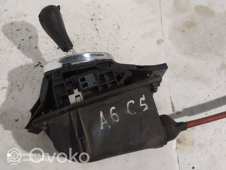 Audi A6 S6 C5 4B Vaihteenvalitsimen kehys verhoilu muovia 4B0713111