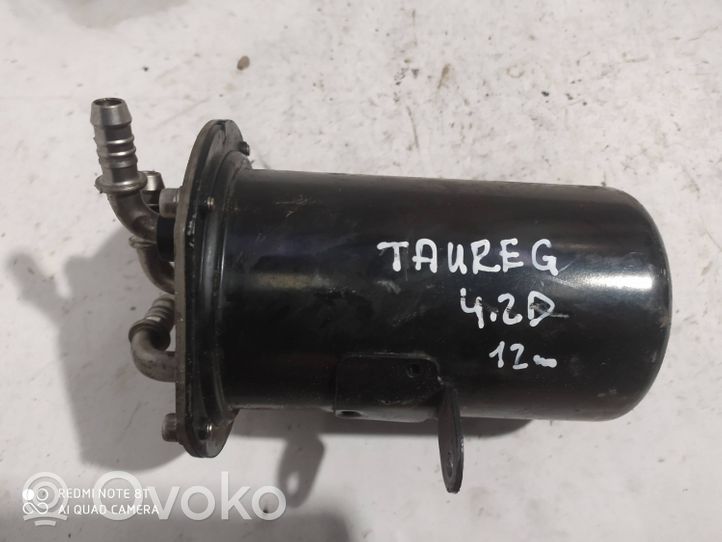 Volkswagen Touareg II Boîtier de filtre à carburant 7P6127401