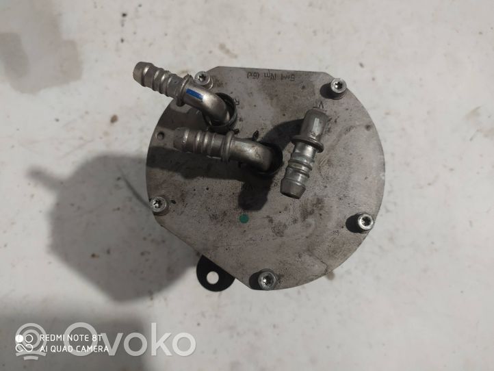 Volkswagen Touareg II Boîtier de filtre à carburant 7P6127401