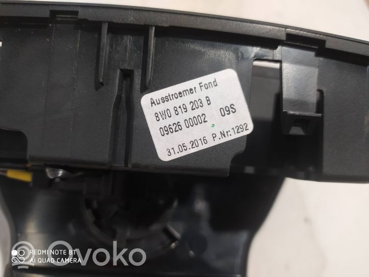 Audi A4 S4 B9 Takaosan ilmakanavan tuuletussuuttimen ritilä 8W0819203B