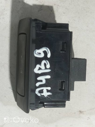 Audi A4 S4 B9 Tailgate opening switch 4G0959831C