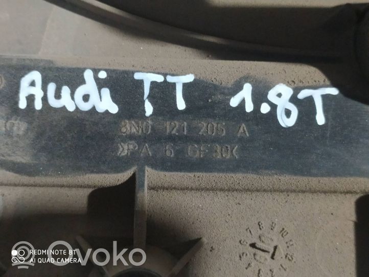 Audi TT Mk1 Jäähdyttimen jäähdytinpuhaltimen suojus 8N0121205A