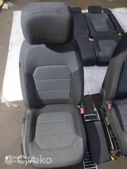 Volkswagen PASSAT B7 Sėdynių komplektas PASSATB7