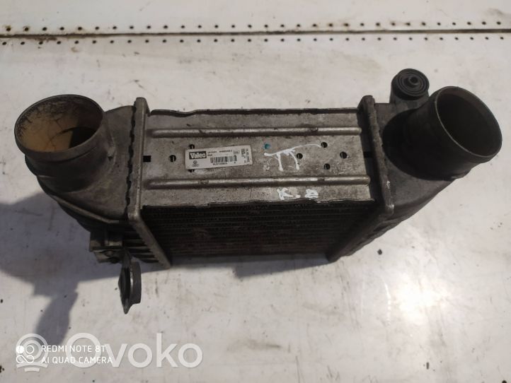 Audi TT Mk1 Välijäähdyttimen jäähdytin 8L9145805H