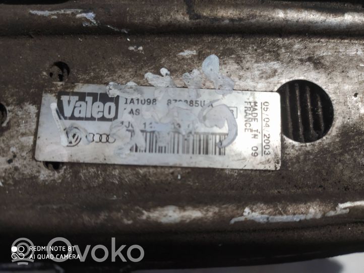 Volkswagen Golf IV Radiatore intercooler 1J0145805D