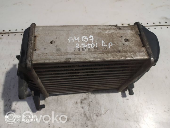 Audi A4 S4 B7 8E 8H Chłodnica powietrza doładowującego / Intercooler 8E0145806L