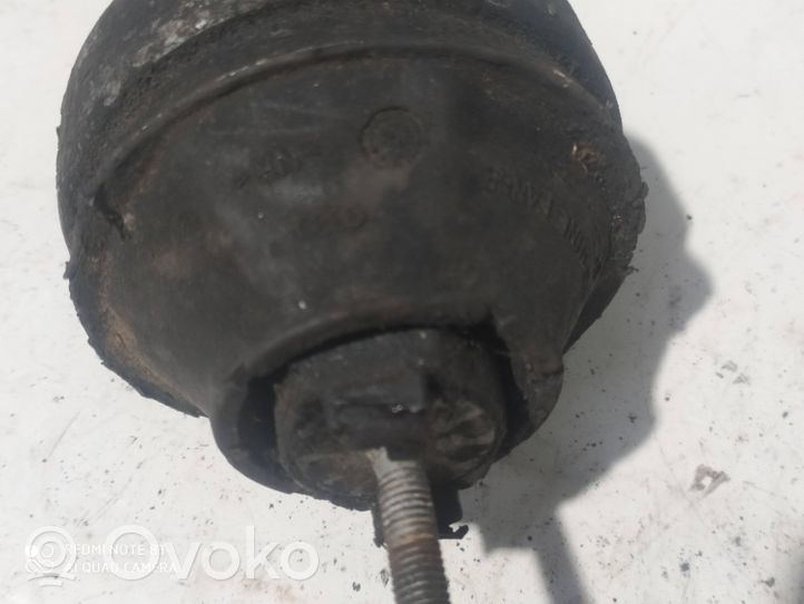 Audi A4 S4 B5 8D Dzinēja spilvens 8D0199379J