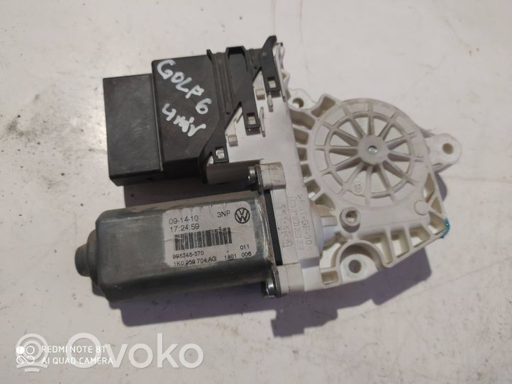 Volkswagen Golf VI Aizmugurē loga pacēlāja motoriņš 1K0959704AG