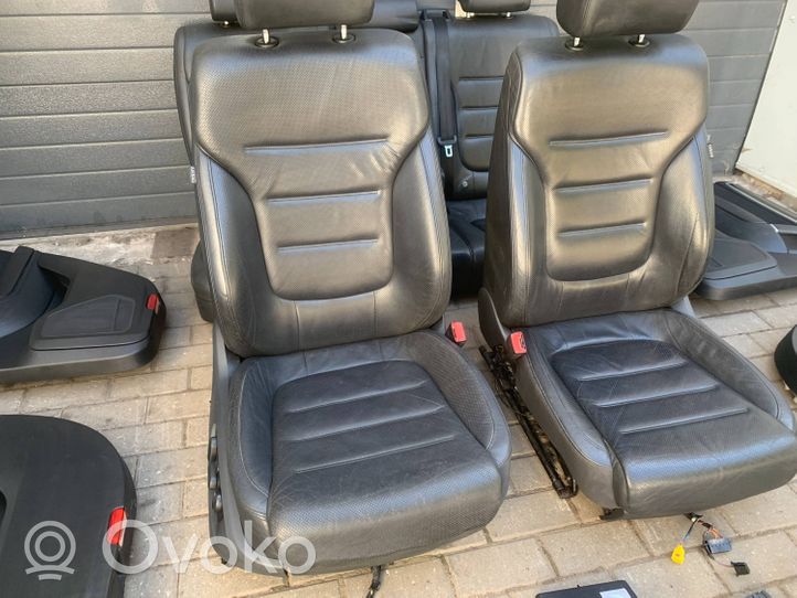 Volkswagen Touareg II Interior set 7P1867011BC