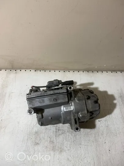 Volkswagen Touareg II Air conditioning (A/C) compressor (pump) 7P0820803G