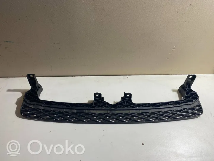 Volkswagen PASSAT B7 Support de montage de pare-chocs avant 3AA807571