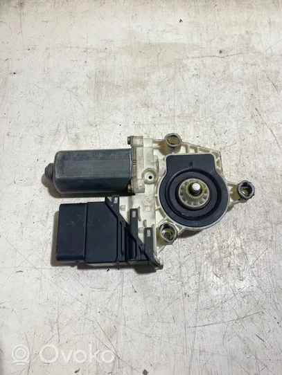 Volkswagen Golf IV Moteur de lève-vitre de porte arrière 1C0959812C