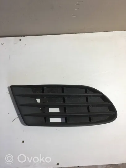 Volkswagen Golf Plus Etupuskurin alempi jäähdytinsäleikkö 5M0853665