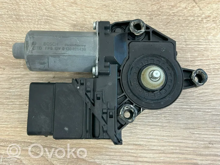 Volkswagen Golf Plus Silniczek podnoszenia szyby drzwi tylnych 5M0839402F