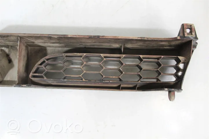 Nissan Sunny Grille de calandre avant 