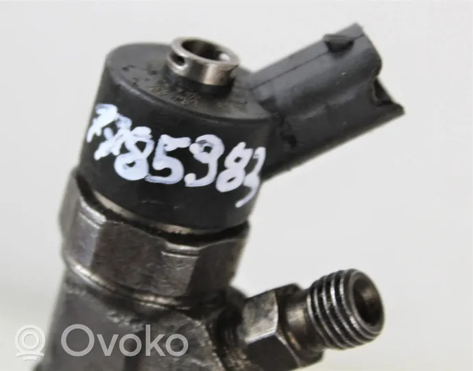 BMW M5 Fuel injector 7785983