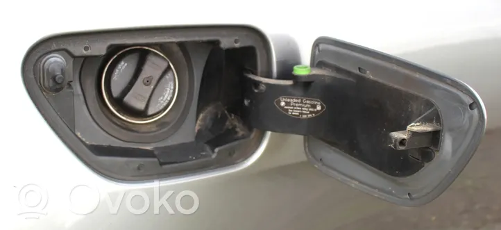 BMW 6 E63 E64 Apdaila aplink degalų bako dangtelį 