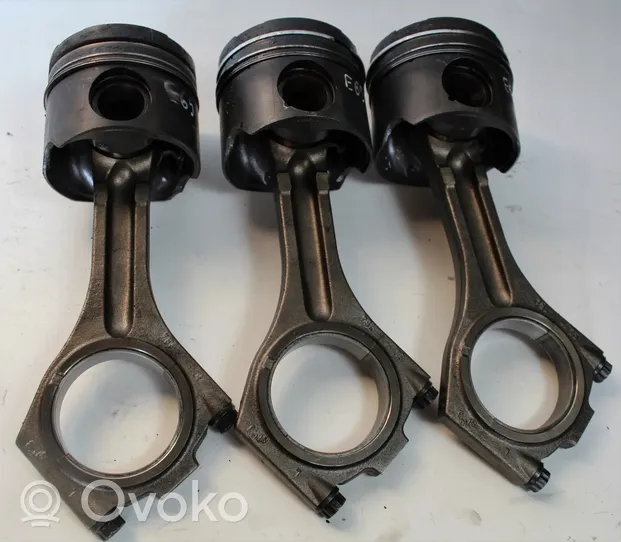 BMW 7 E65 E66 Piston 